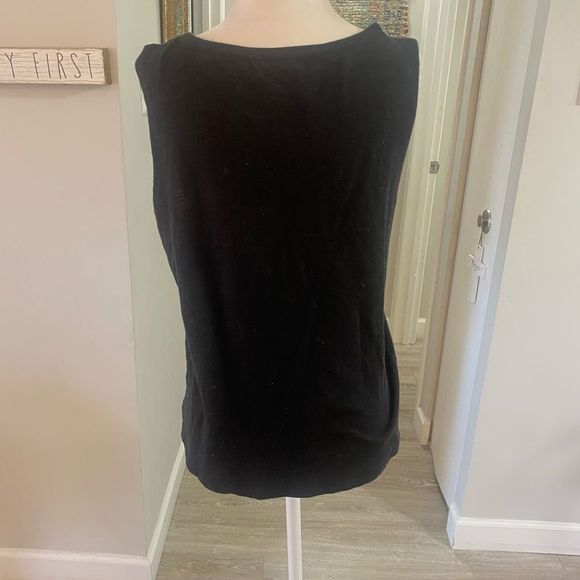 NWOT Sanctuary Tank - Picture 4 of 6